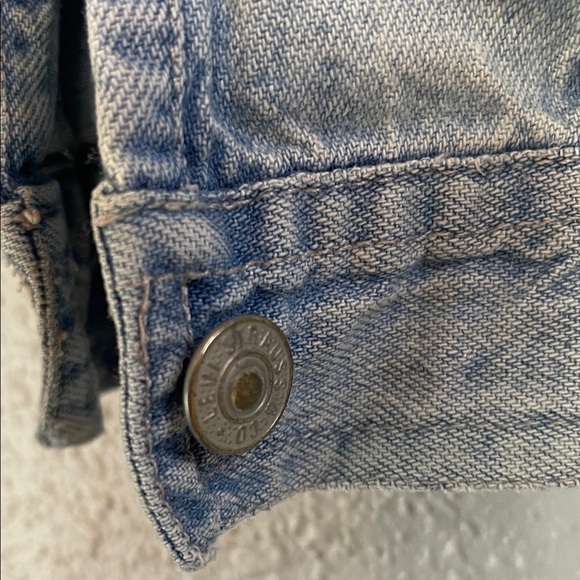 Levi’s Kids Denim Button Down Shirt – Light Wash Western Style Size 7 - Picture 14 of 15